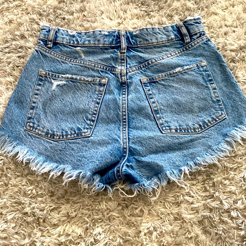 ZARA denim shorts size 6. GUC. Beach and pool ready!